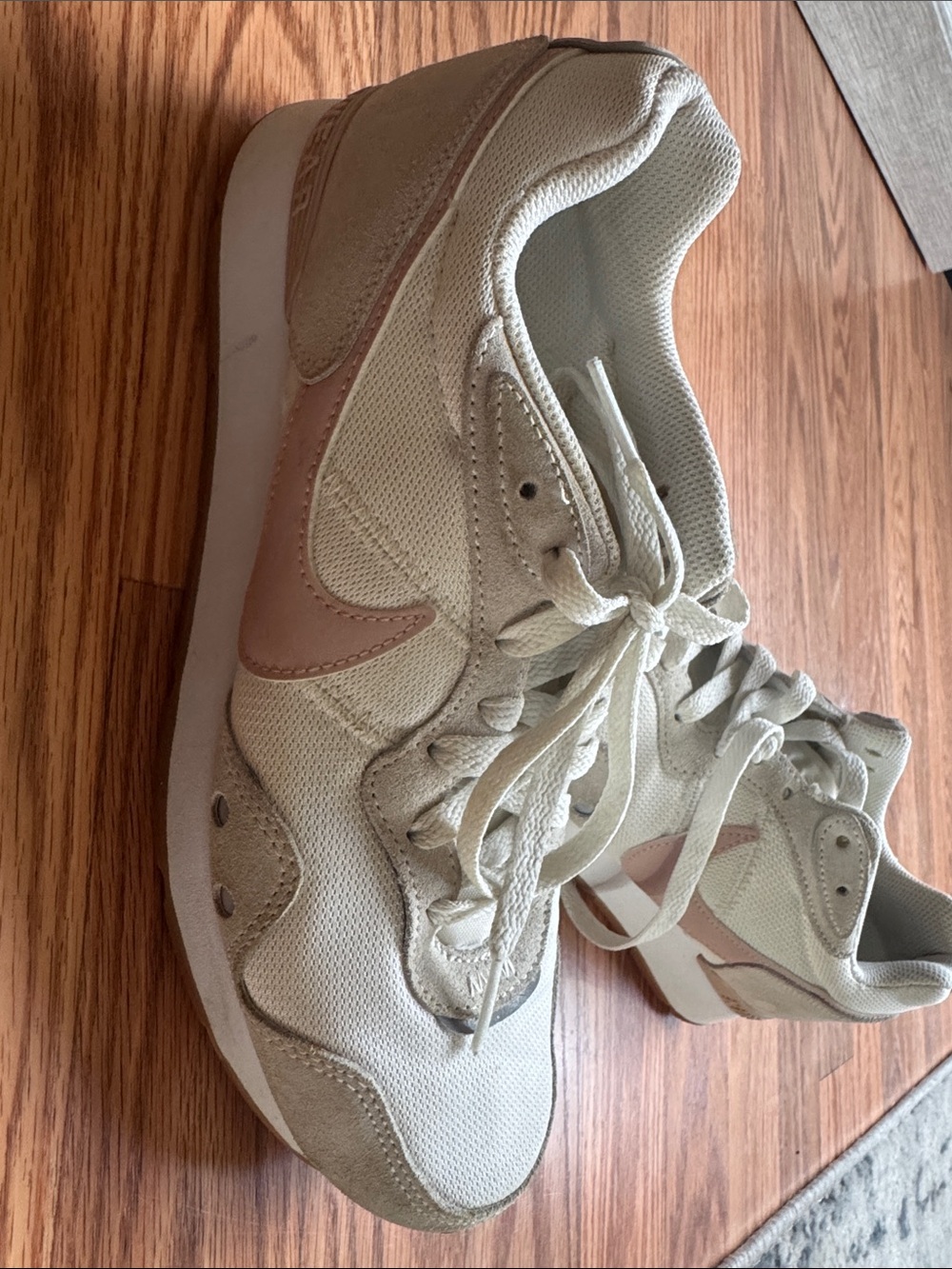 Nike Women’s Cream Sneakers with Pink Swoosh